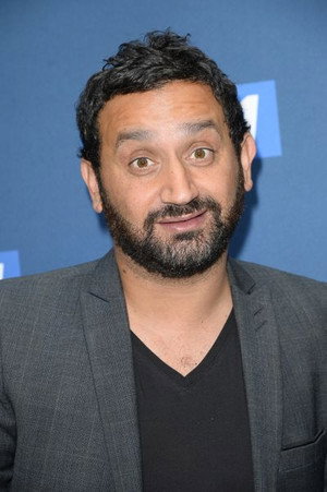 Cover image for Cyril Hanouna