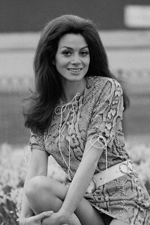 Cover image for Angela Grant