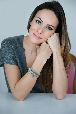 Cover image for Helena Costa