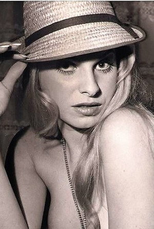 Cover image for Ingrid Garbo