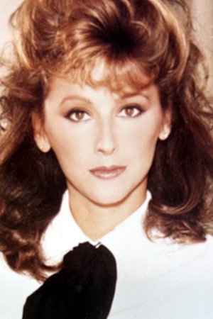 Cover image for Lisa Coppenolle