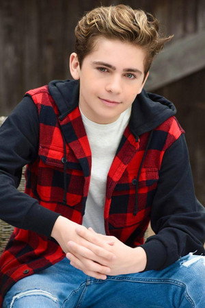 Cover image for Ayden Mekus