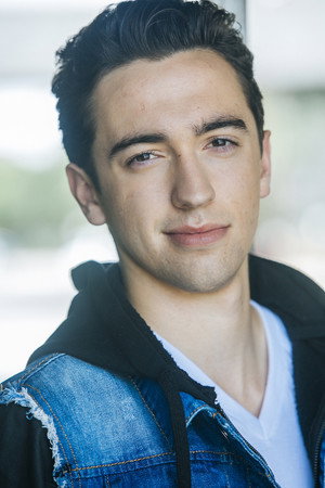Cover image for Gunner Greyson