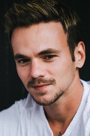 Cover image for Julian Robino