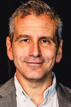 Cover image for David Cromer