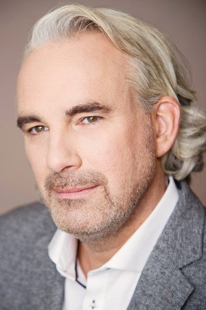 Cover image for Michel Vallières