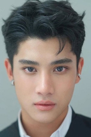 Cover image for ธีธัช คุ้มเมือง