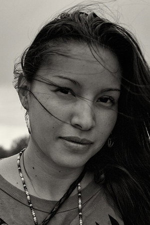 Cover image for Nikki Lowe