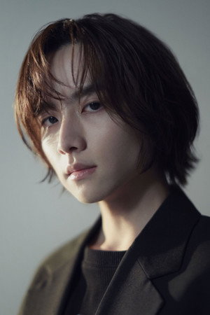 Cover image for 板垣李光人