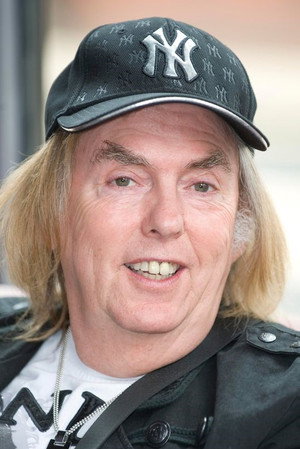 Cover image for Dave Hill