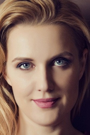 Cover image for Oksana Karas