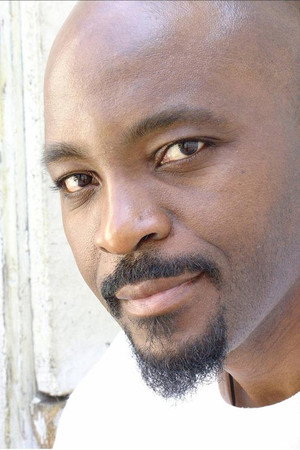 Cover image for Emile Abossolo M'bo