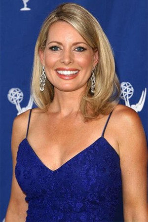 Cover image for Debbie James