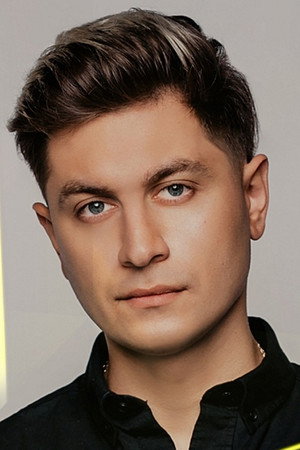 Cover image for Давид Манукян