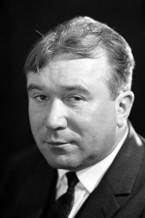 Cover image for Юрий Медведев
