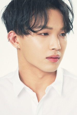 Cover image for Lim Hyun-sik