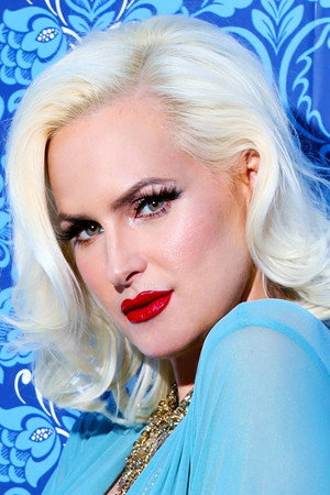 Cover image for Robbyn Leigh