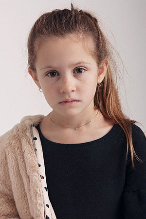 Cover image for Lilou Roy-Lanouette