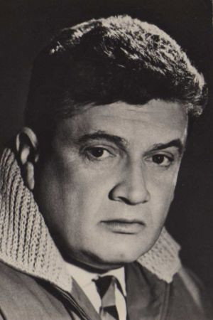 Cover image for Евгений Весник