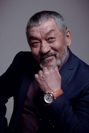 Cover image for Ондасын Бесикбасов