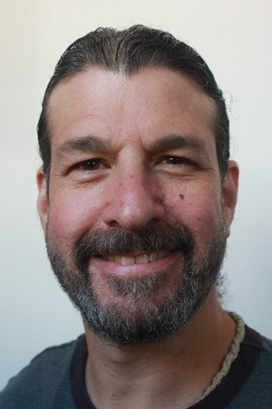 Cover image for Leslie Bloome