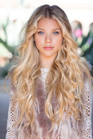 Cover image for Kaylyn Slevin
