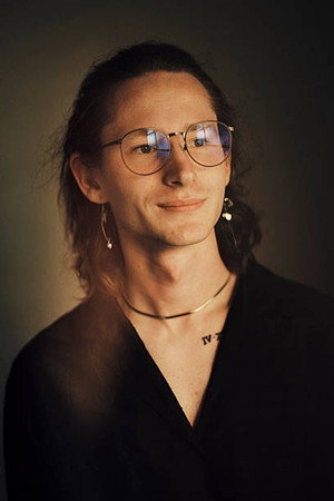 Cover image for Edik Beddoes