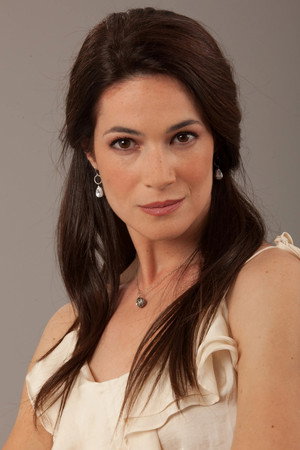 Cover image for Paula Neves