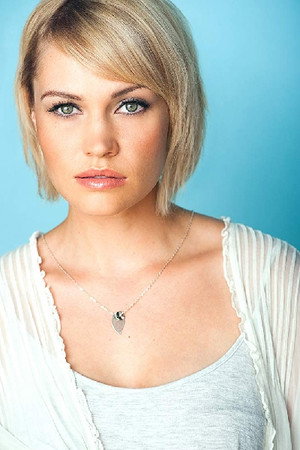 Cover image for Whitney Moore