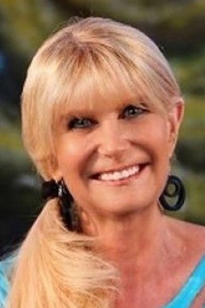 Cover image for Lynne Kitei