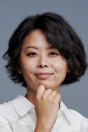 Cover image for 張雅婷