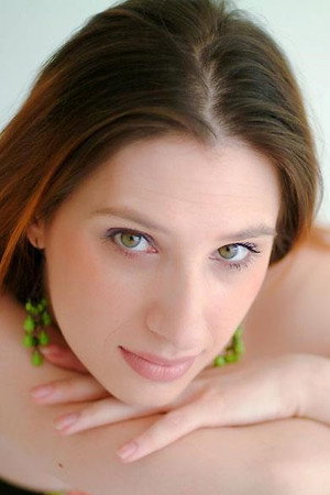 Cover image for Anna Kuchma