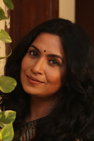 Cover image for Farzana Chobi