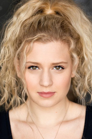 Cover image for Carly Nahon
