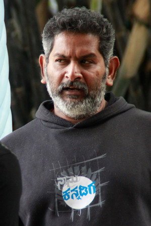 Cover image for Bala Rajwadi