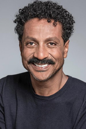 Cover image for Luis Miranda
