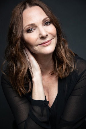 Cover image for Rebecca Lines