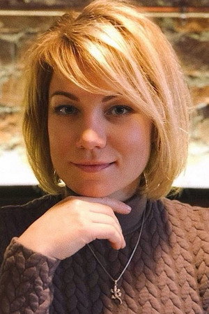 Cover image for Ирина Лаврентьева