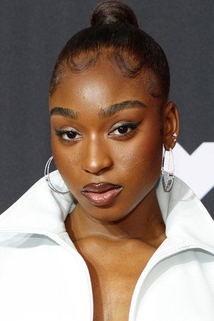 Cover image for Normani