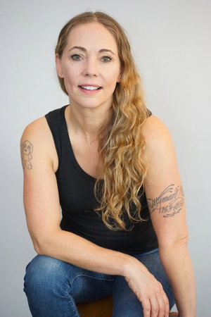 Cover image for Justine Priestley