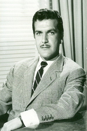 Cover image for Raúl Meraz