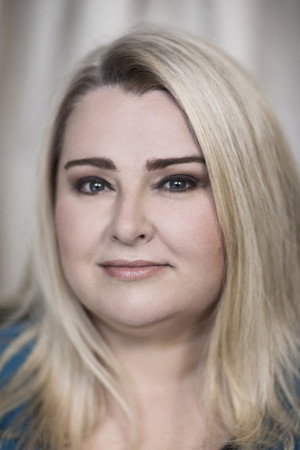 Cover image for Lara Mulcahy