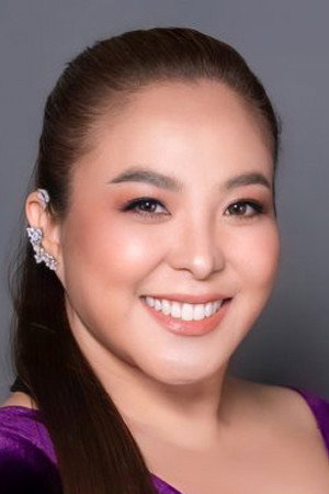 Cover image for Warinda Damrongphol