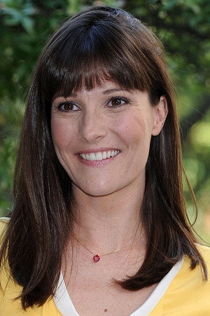 Cover image for Victoria Cabello