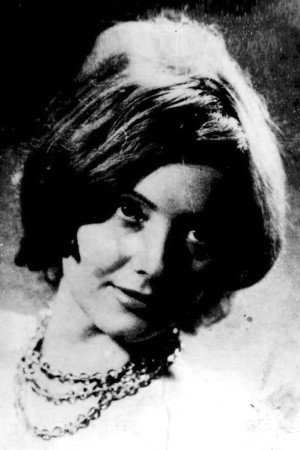 Cover image for Angela Chiuaru
