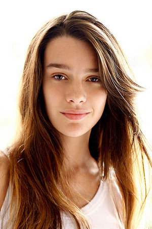 Cover image for Mariana Molina