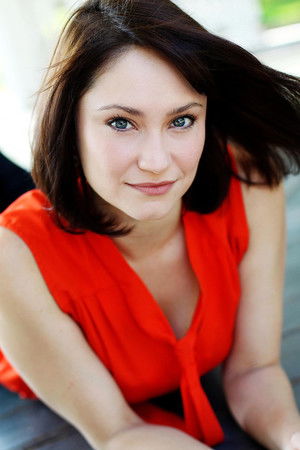 Cover image for Emily Neves