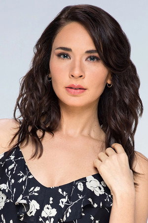 Cover image for Adriana Louvier