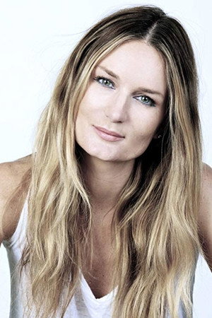 Cover image for Cecilia Foss