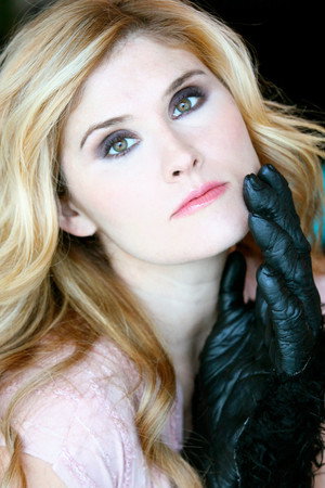 Cover image for Natalia Reagan